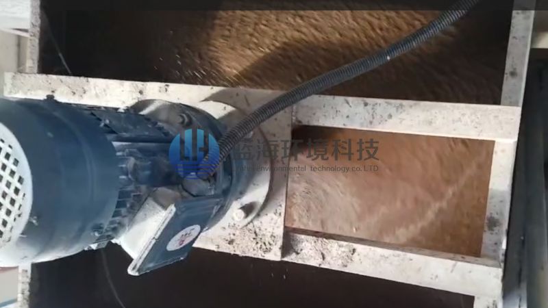 廣西仙鶴新材料丨低壓+高壓帶式污泥脫水機(jī)，干度達(dá)45%